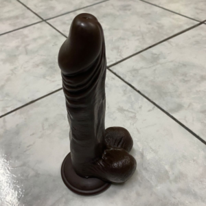 Consolador de 8.5 pulgadas x 4 cms de ancho CAFÉ